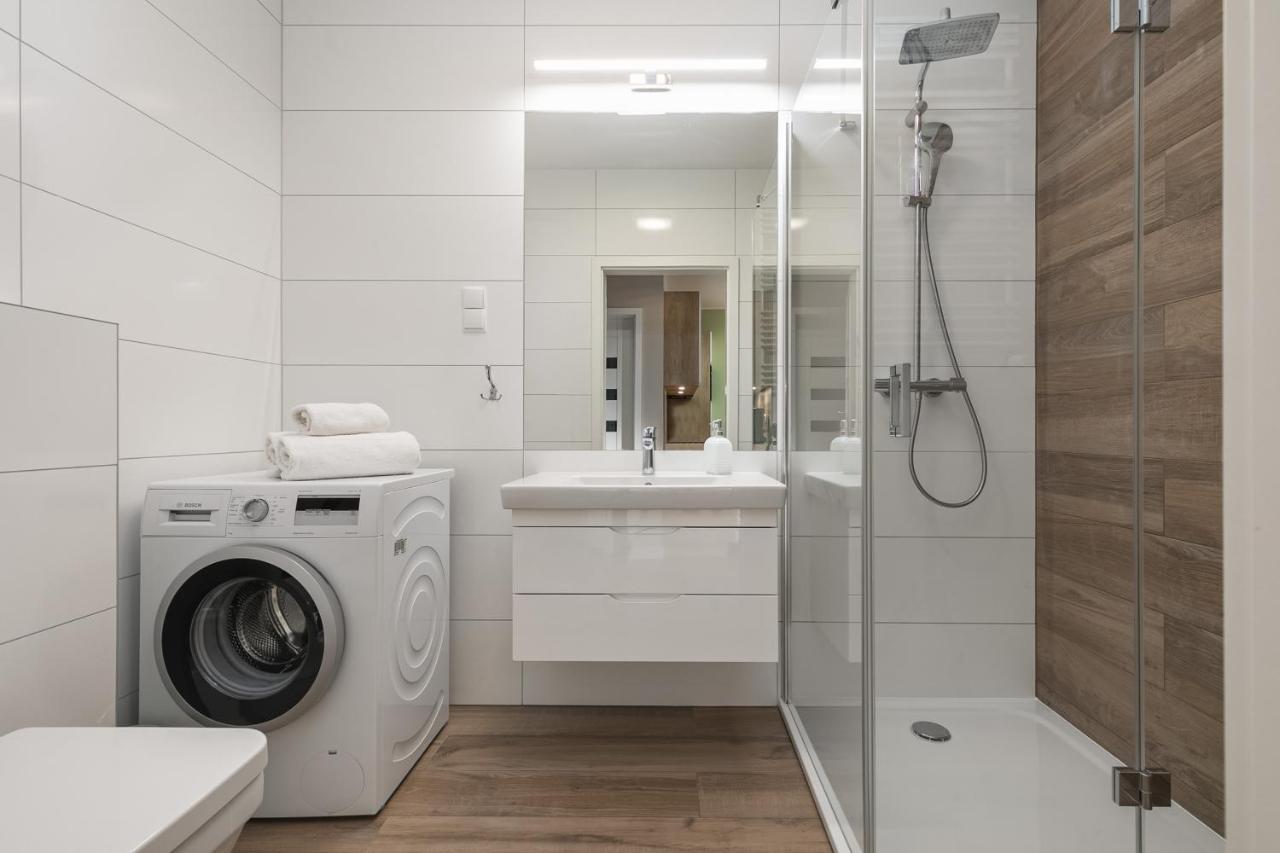 Luxurious Apartment Nadmorskie Tarasy Kolobrzeg By Renters Prestige Exteriör bild